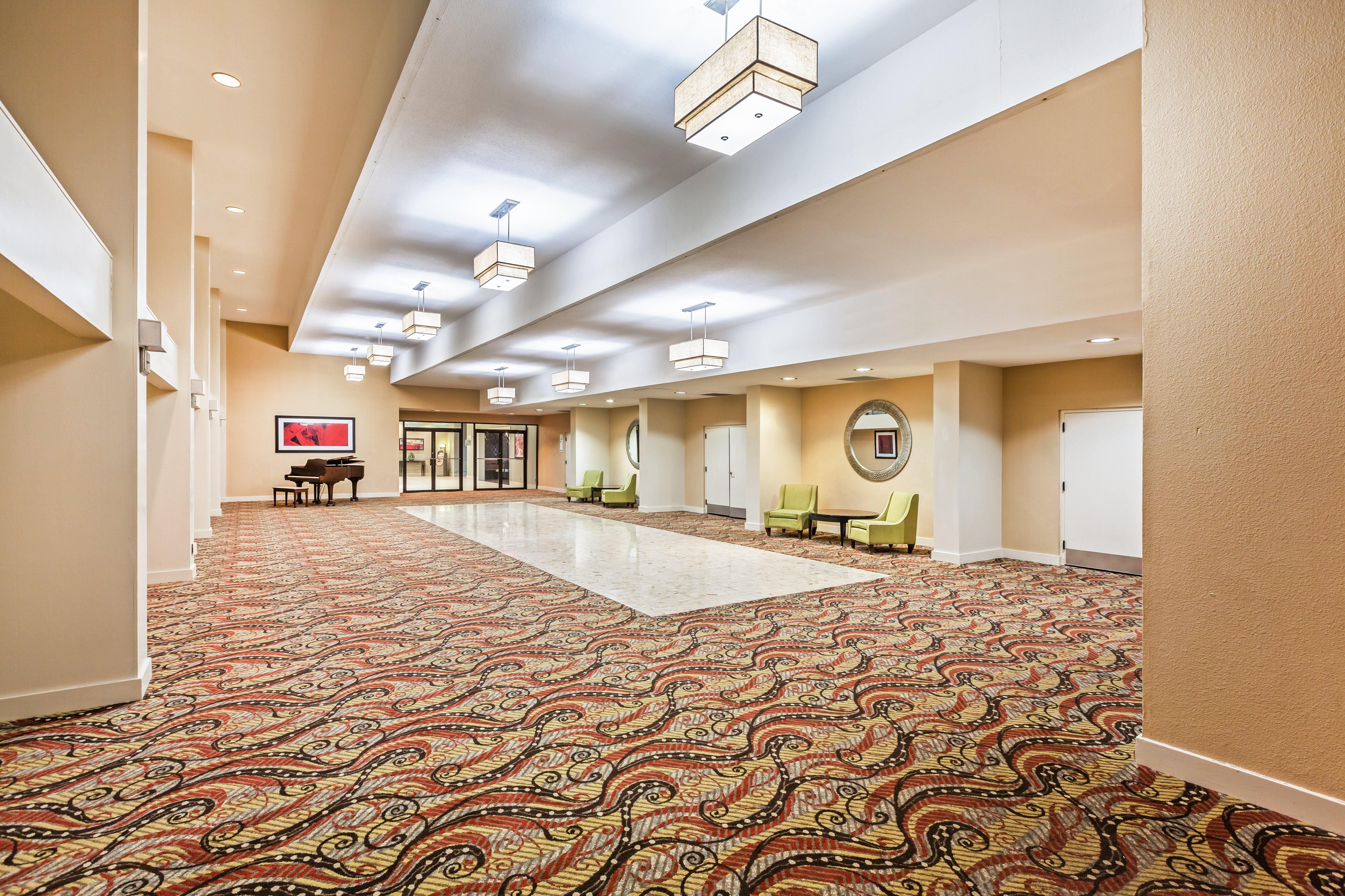 Holiday Inn Tyler - Conference Center By Ihg Exterior photo
